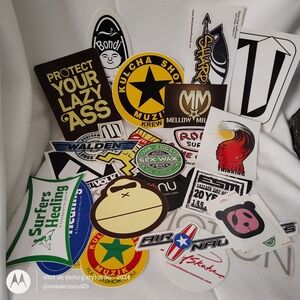🌊Bunch of old surfing stickers